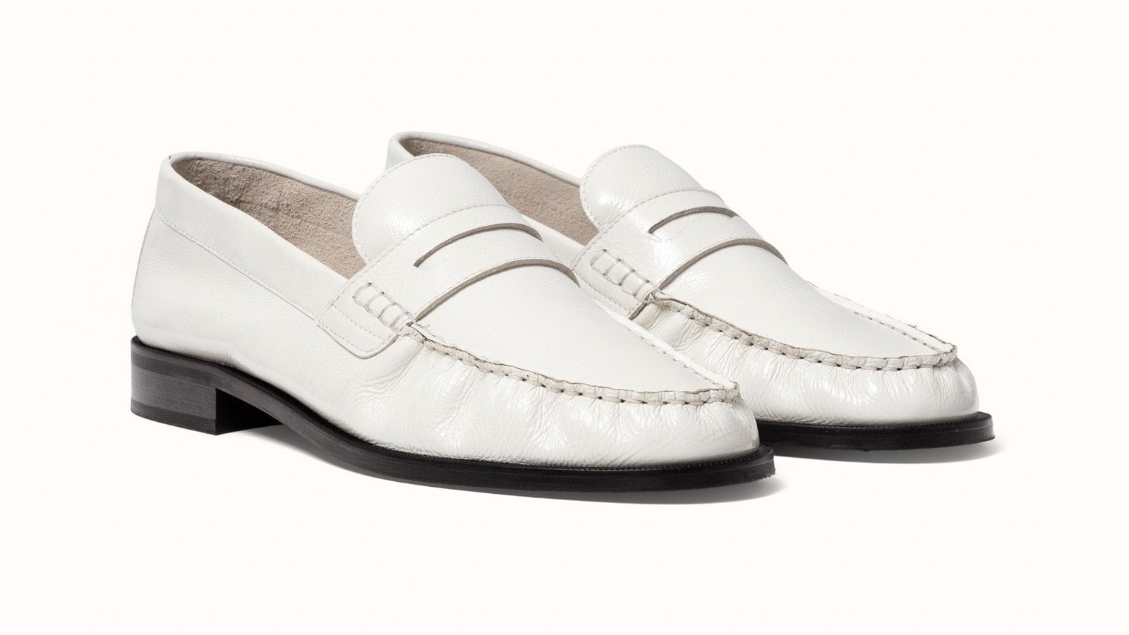 Duke + Dexter : le mocassin londonien qui a rajeuni le penny loafer