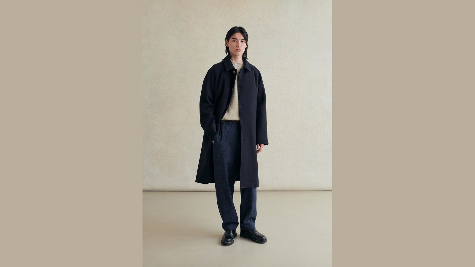 Le manteau de voyage : laine, coton ciré ou gabardine ?