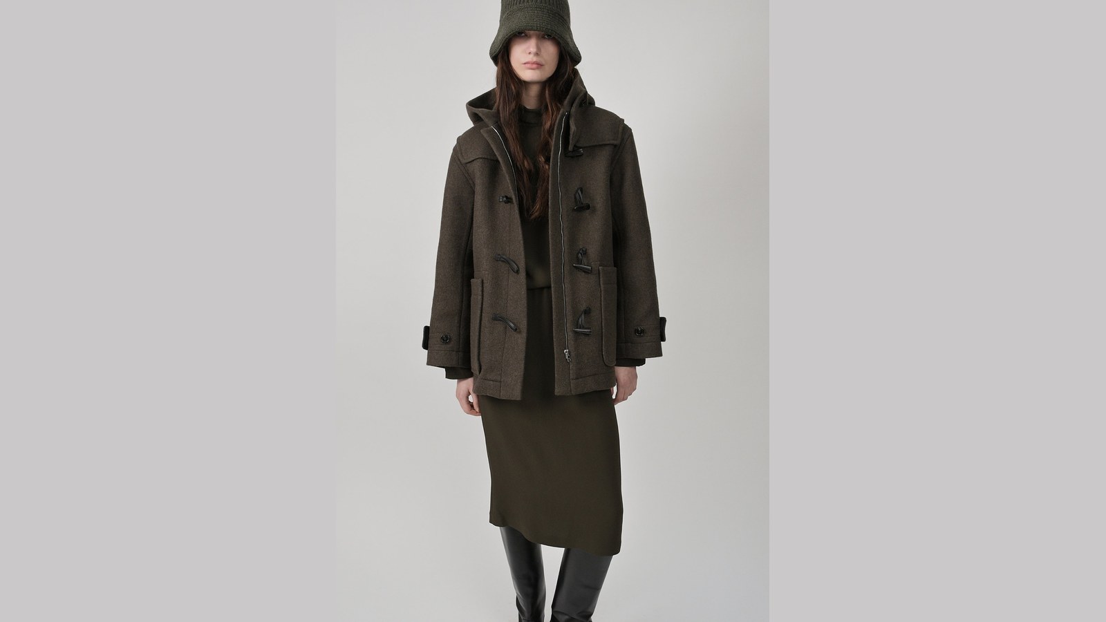 Le manteau de voyage : laine, coton ciré ou gabardine ?