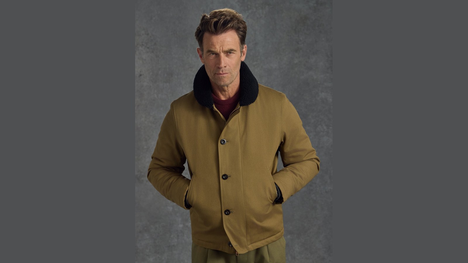 Le manteau de voyage : laine, coton ciré ou gabardine ?