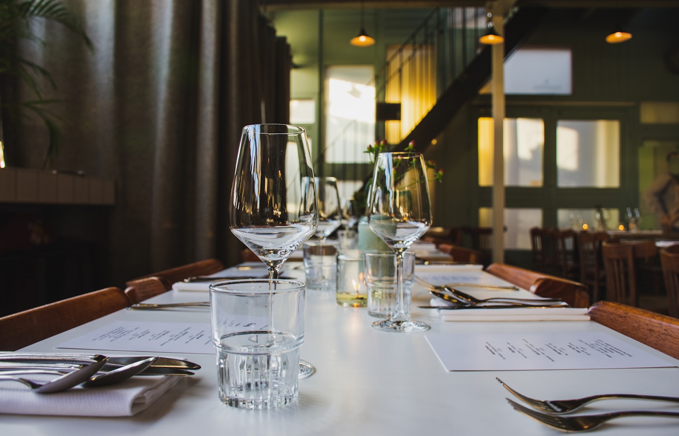 Illustration, Tables & Restaurants